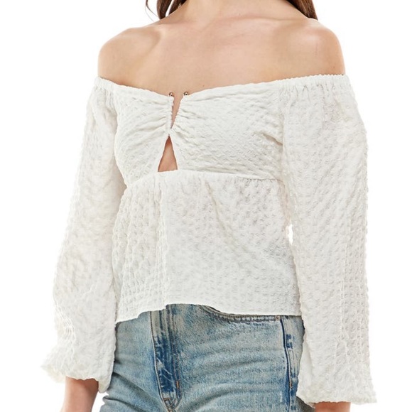 WAYF ✨ VALLEY OFF THE SHOULDER TOP NWT - Picture 2 of 4